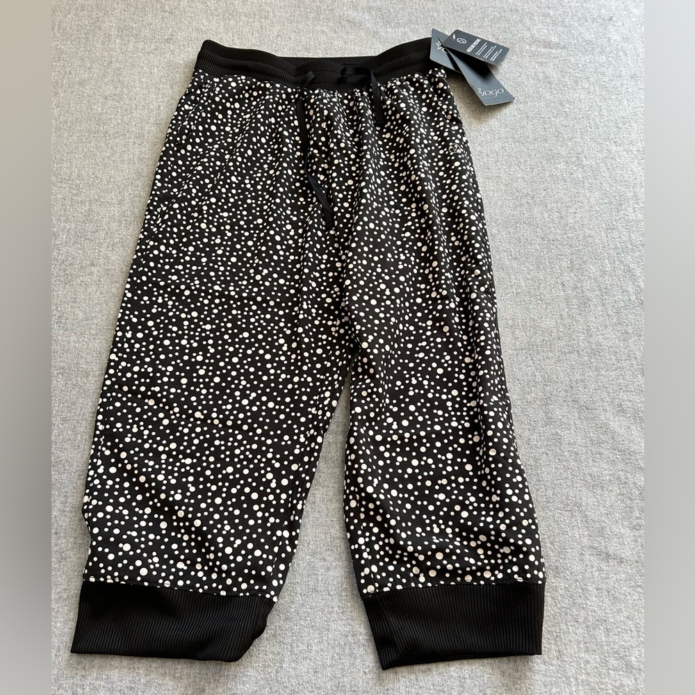 Vogo Athletica Leggings Capri Black Print Size Small , BRAND NEW W/TAGS